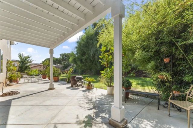 2442 Old Windmill Court, Riverside, CA 92503