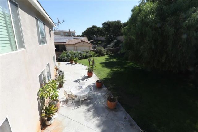 2442 Old Windmill Court, Riverside, CA 92503