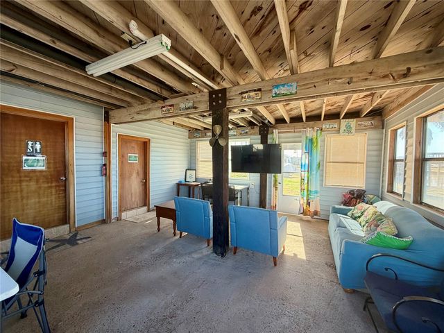 26390 Fm 457, Bay City, TX 77414