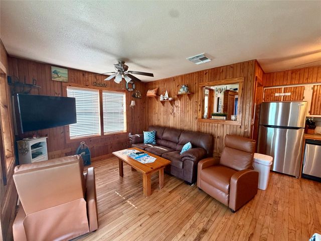 26390 Fm 457, Bay City, TX 77414