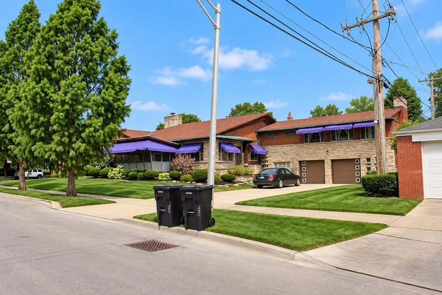 9357 S Bell Avenue, Chicago, IL 60643