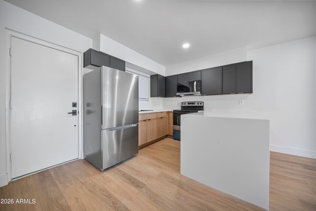 3110 N 37TH Street, Phoenix, AZ 85018