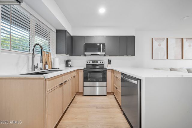 3110 N 37TH Street, Phoenix, AZ 85018