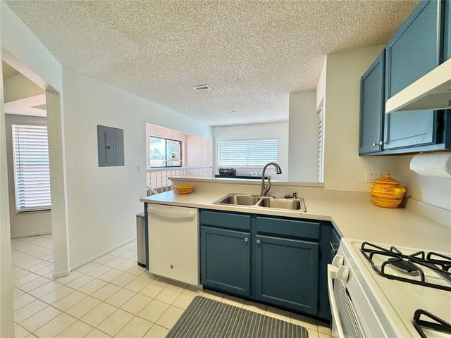 715 MAGNOLIA PLACE, Winter Haven, FL 33884