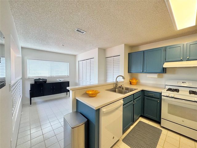 715 MAGNOLIA PLACE, Winter Haven, FL 33884