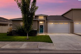 7675 W 10th Place, Kennewick, WA 99338