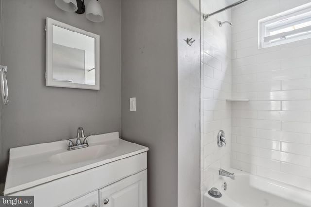 60 LINDALE AVE, Williamstown, NJ 08094