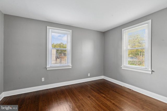 60 LINDALE AVE, Williamstown, NJ 08094