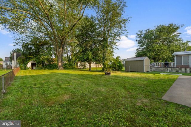 60 LINDALE AVE, Williamstown, NJ 08094