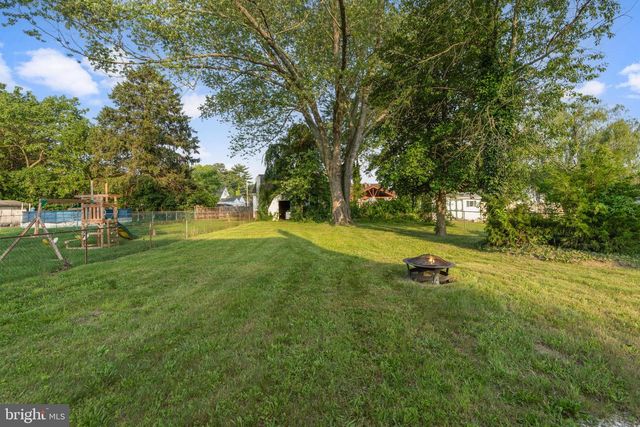 60 LINDALE AVE, Williamstown, NJ 08094