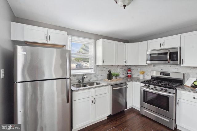 60 LINDALE AVE, Williamstown, NJ 08094