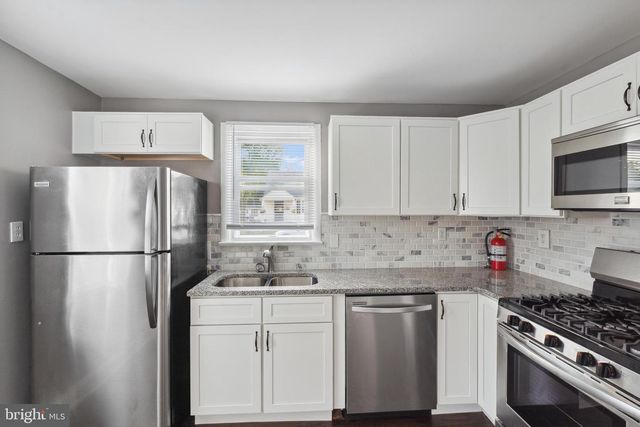 60 LINDALE AVE, Williamstown, NJ 08094