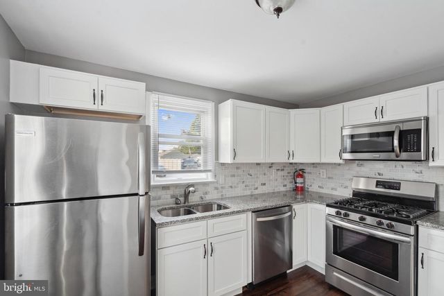 60 LINDALE AVE, Williamstown, NJ 08094