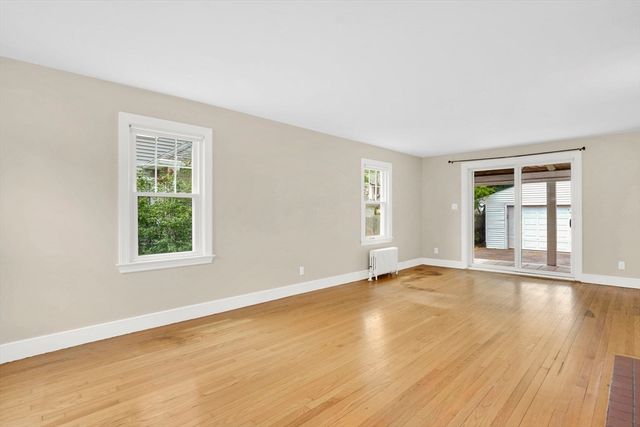 82 Biltmore St, Springfield, MA 01108