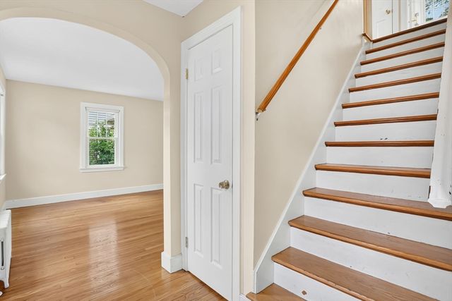 82 Biltmore St, Springfield, MA 01108