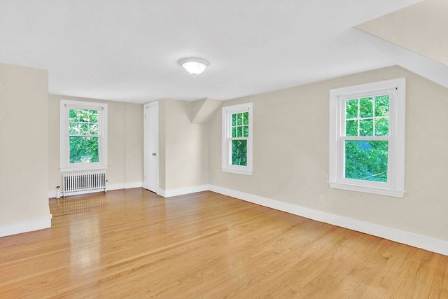 82 Biltmore St, Springfield, MA 01108