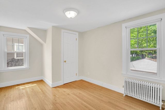 82 Biltmore St, Springfield, MA 01108