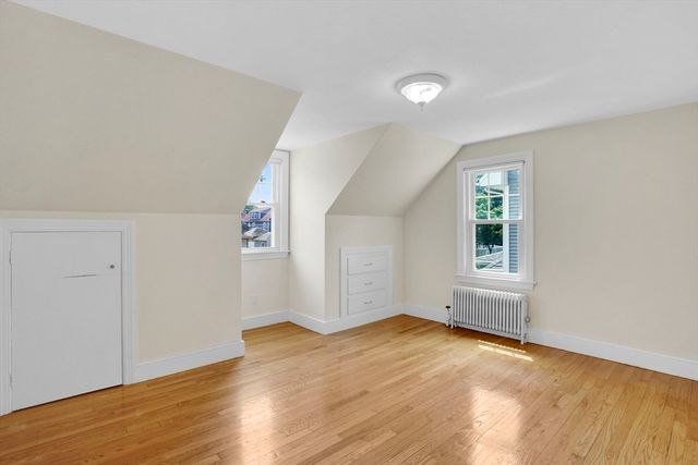 82 Biltmore St, Springfield, MA 01108