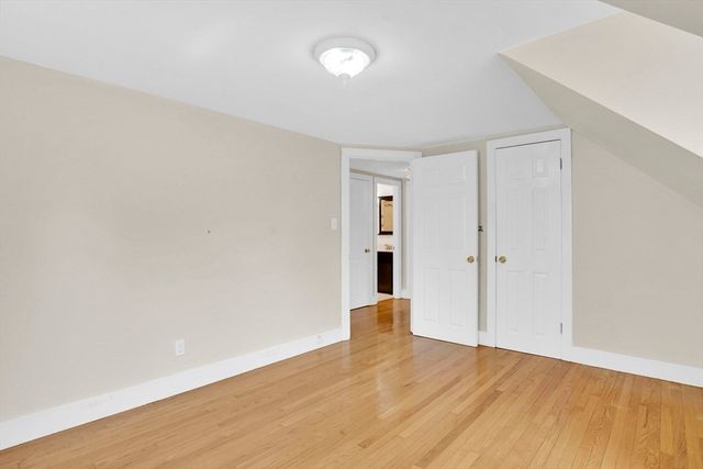 82 Biltmore St, Springfield, MA 01108