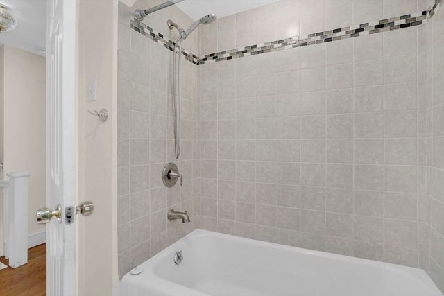 82 Biltmore St, Springfield, MA 01108