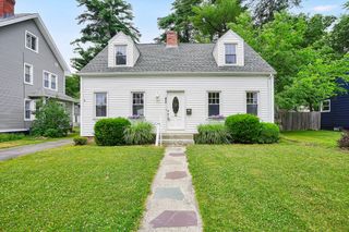 82 Biltmore St, Springfield, MA 01108
