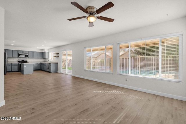 822 N NAPLES Drive, Chandler, AZ 85226