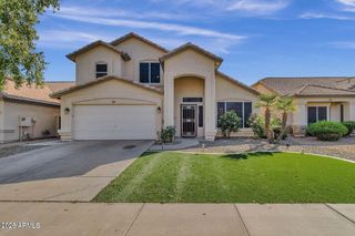 822 N NAPLES Drive, Chandler, AZ 85226