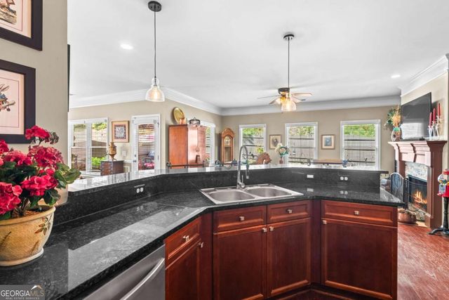 220 Water Oak Place, Alpharetta, GA 30009