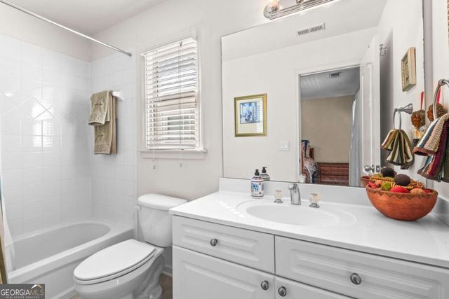 220 Water Oak Place, Alpharetta, GA 30009