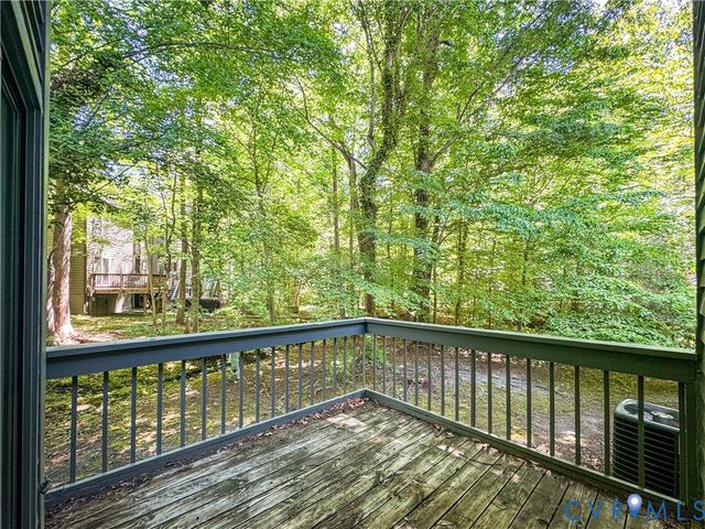9717 Groundhog Dr, North Chesterfield, VA 23235