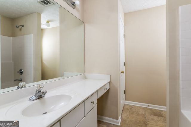 300 Kentshire Place, Lawrenceville, GA 30044