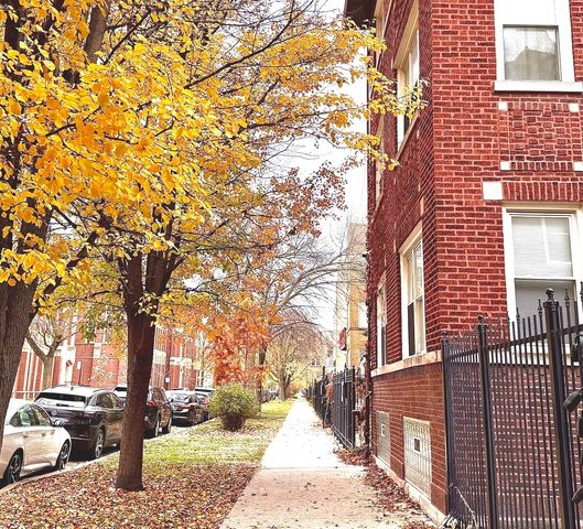 4652 N Saint Louis Avenue 3E, Chicago, IL 60625