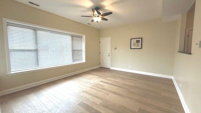 4652 N Saint Louis Avenue 3E, Chicago, IL 60625