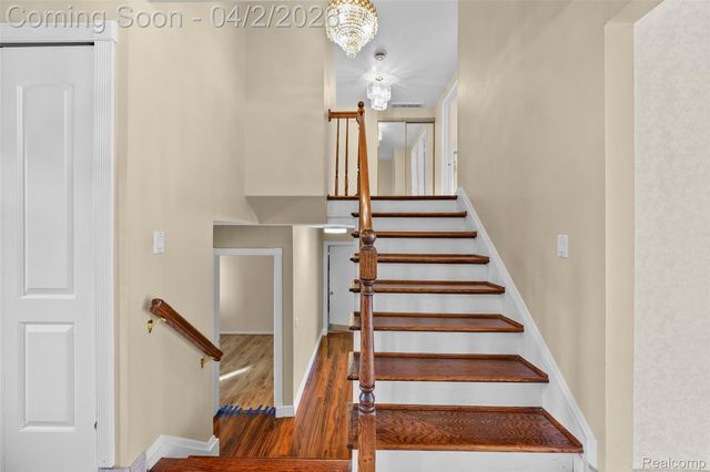 2616 Douglas Drive, Bloomfield Hills, MI 48304