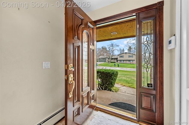 2616 Douglas Drive, Bloomfield Hills, MI 48304