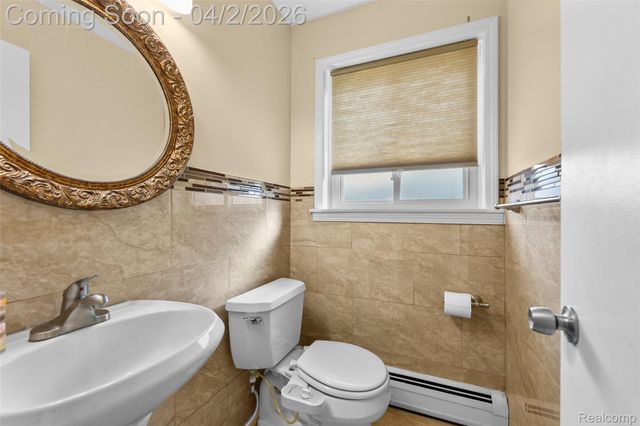 2616 Douglas Drive, Bloomfield Hills, MI 48304