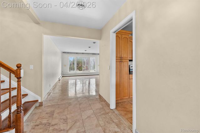 2616 Douglas Drive, Bloomfield Hills, MI 48304