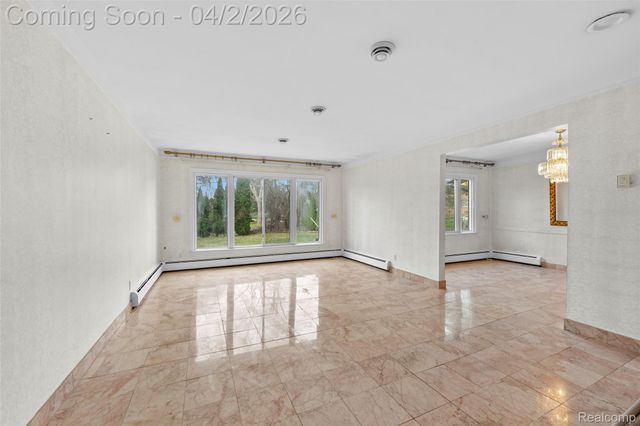 2616 Douglas Drive, Bloomfield Hills, MI 48304