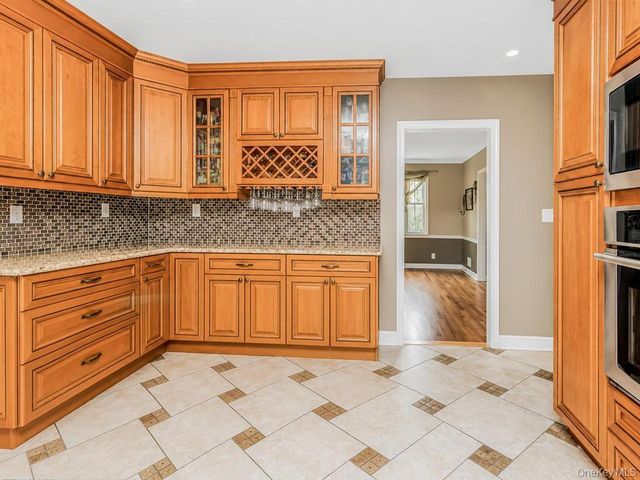129 Jackson Avenue, Pelham, NY 10803