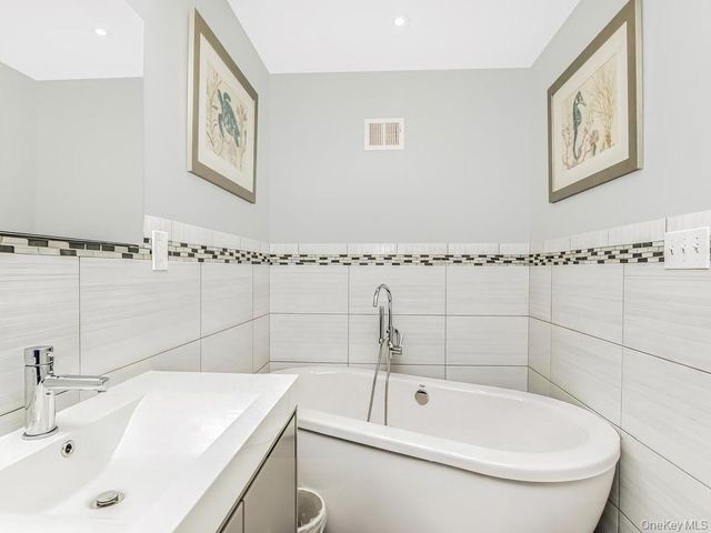 129 Jackson Avenue, Pelham, NY 10803