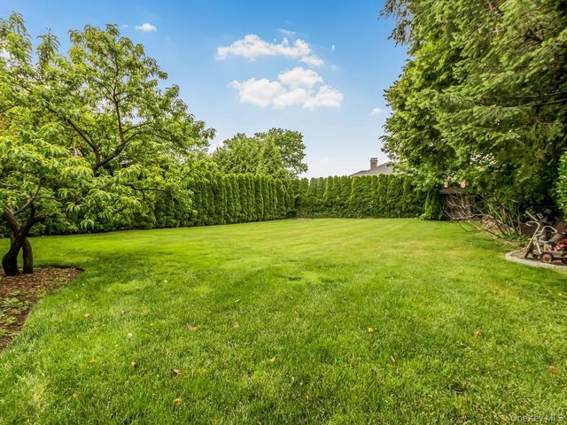 129 Jackson Avenue, Pelham, NY 10803