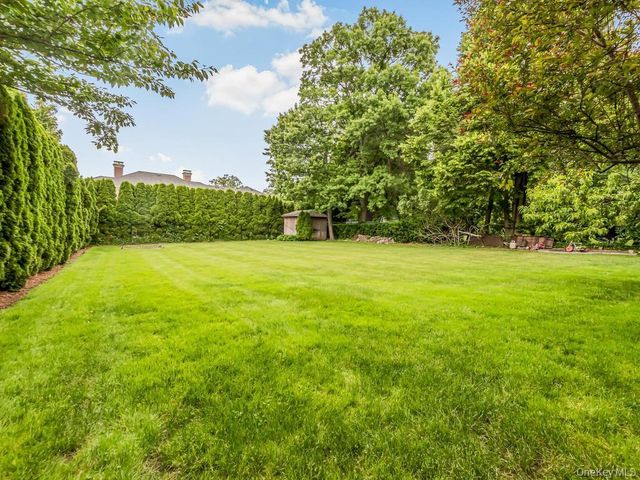 129 Jackson Avenue, Pelham, NY 10803