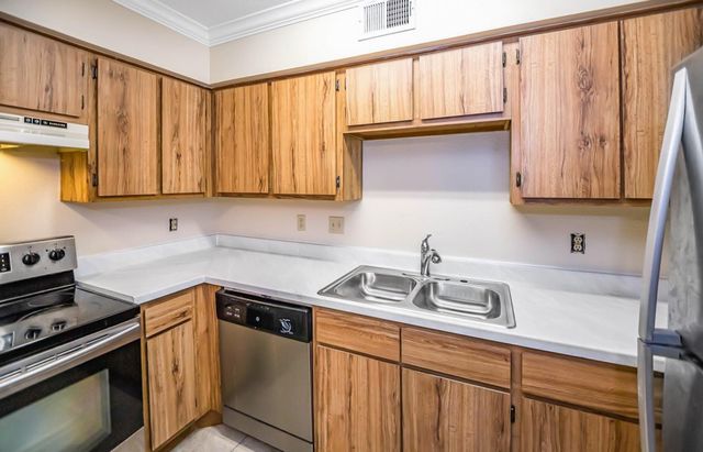 18511 Egret Bay Boulevard 614, Webster, TX 77058