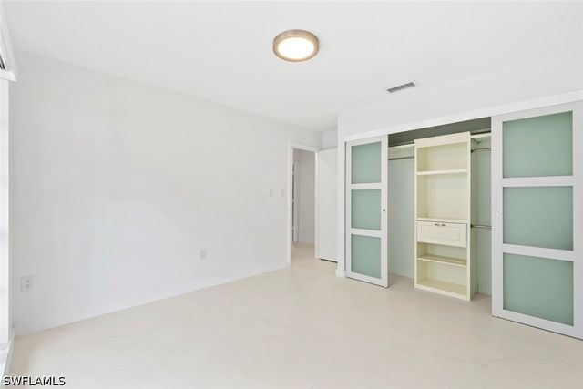 879 Meadowland DR C, Naples, FL 34108
