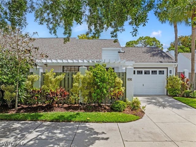 879 Meadowland DR C, Naples, FL 34108