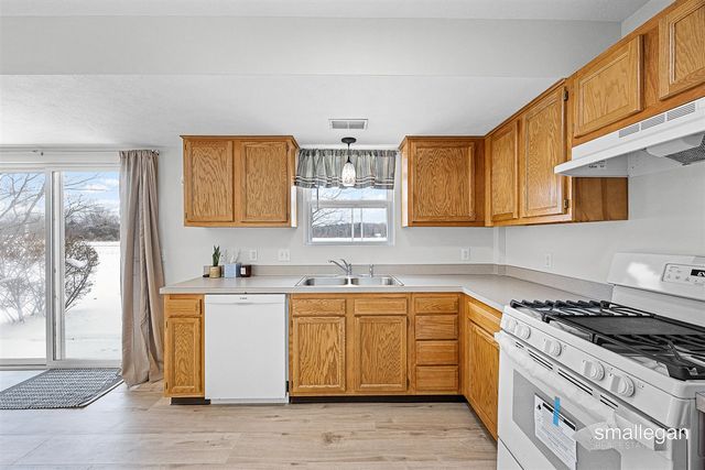 3557 Greenly Court 18, Holland, MI 49424