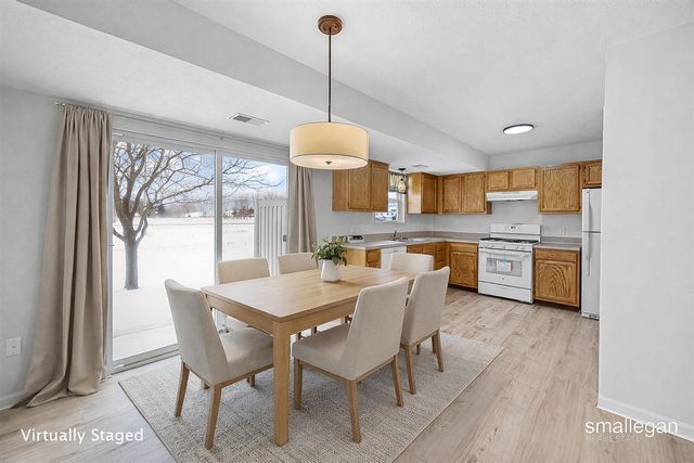 3557 Greenly Court 18, Holland, MI 49424