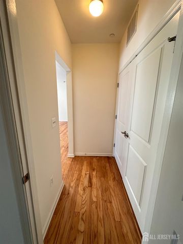 365 Lehigh Avenue 109, Perth Amboy, NJ 08861