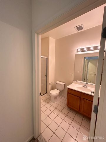 365 Lehigh Avenue 109, Perth Amboy, NJ 08861