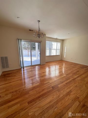 365 Lehigh Avenue 109, Perth Amboy, NJ 08861